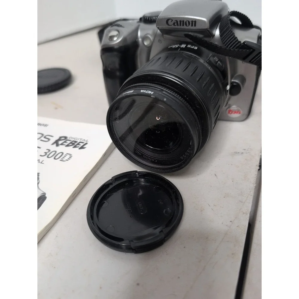 Canon EOS DS6041 6.3MP Digital SLR Camera With Camera Bag And Accessories